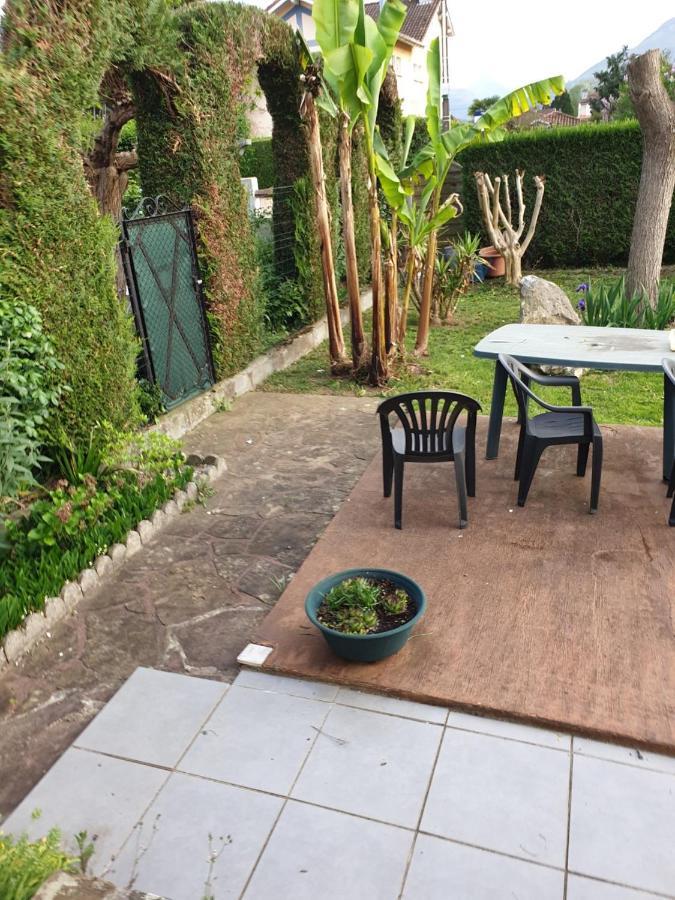 Chez Germaine Lourdes
